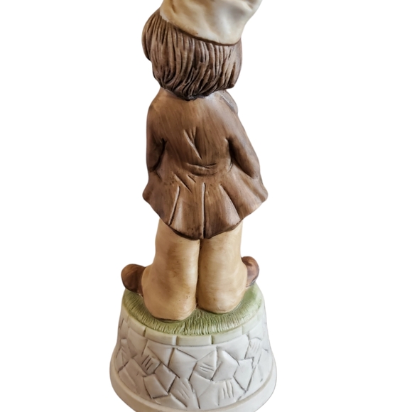 Vintage Toyo Musical Figurine - Picture 3 of 9